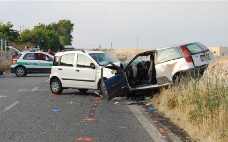 E’ in coma farmacologico l’uomo rimasto vittima di un incidente sulla Ragusa-Chiaramonte