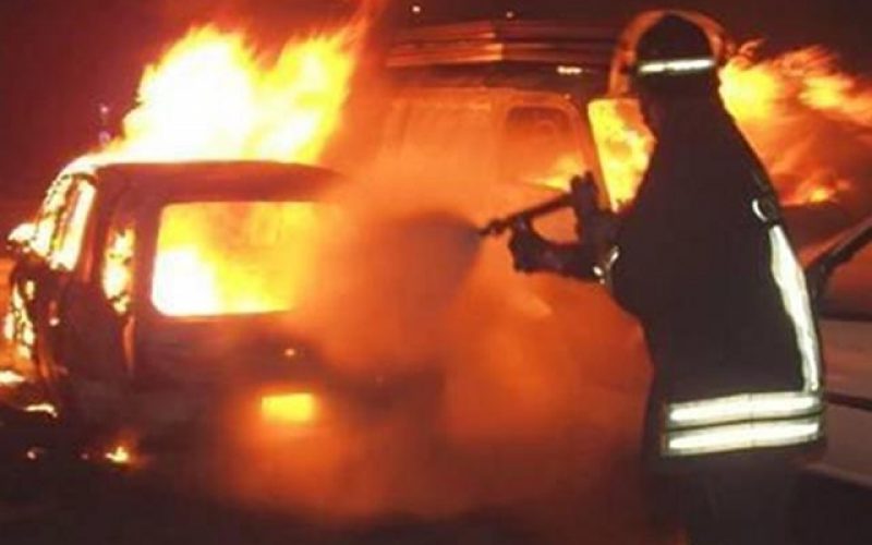 Ragusa: auto a fuoco in via Risorgimento