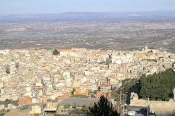 Chiaramonte Gulfi, verso il voto: voglia di unità nell’alternativa. Gli appelli di Alternativa per Chiaramonte e Forza Italia