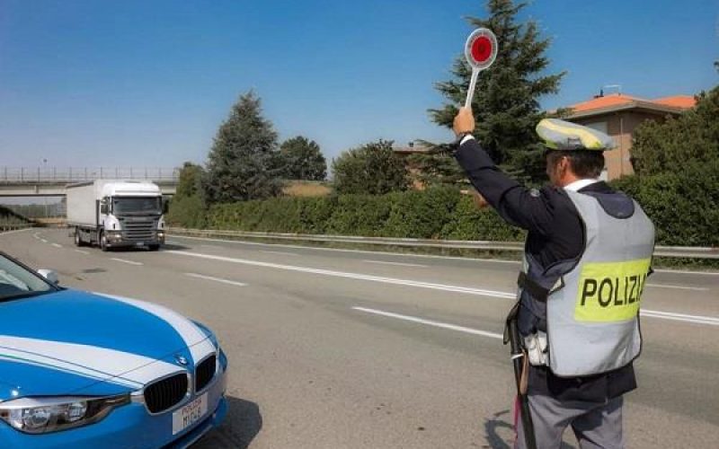 Controlli della Polizia di Stato nel settore dell’autotrasporto