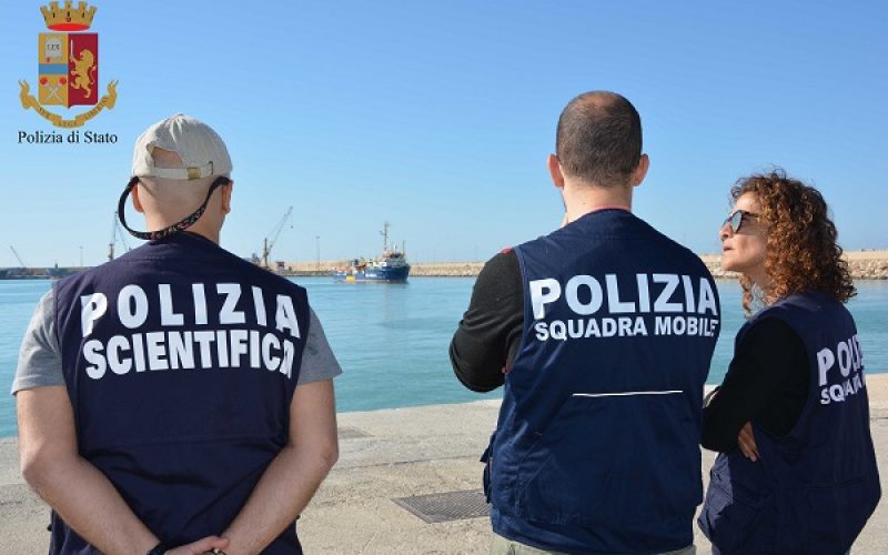 Sbarco di 6 migranti libici: fermato lo scafista