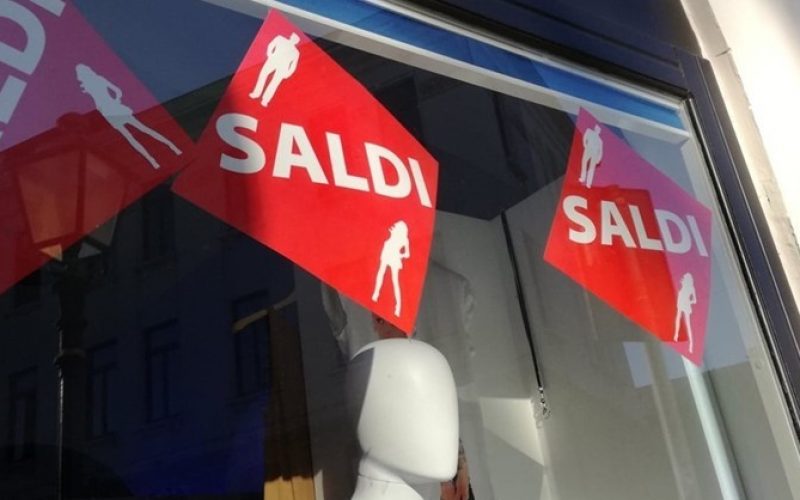 Federconsumatori: anticipiamo i saldi in Sicilia al 2 gennaio