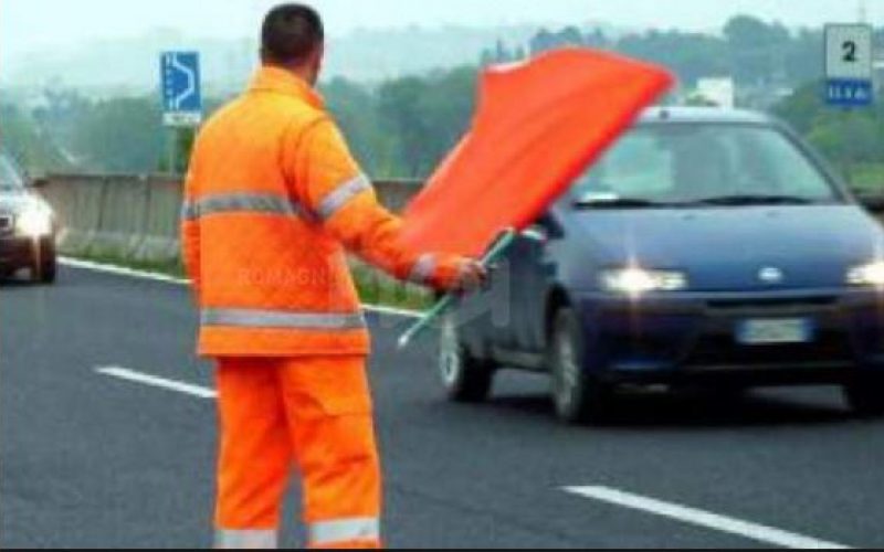 Si stacca il rimorchio di un camion, traffico deviato sulla Modica-Ragusa