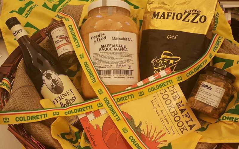 Dal caffè Mafiozzo al chilli Mafia: a tavola, un business milionario
