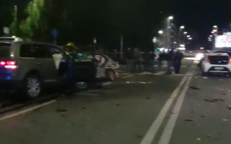 Catania: grave incidente stradale, auto investe pedoni, moto e auto. 4 feriti