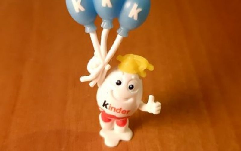 Ovetti Kinder nella bufera: la sorpresa è razzista?