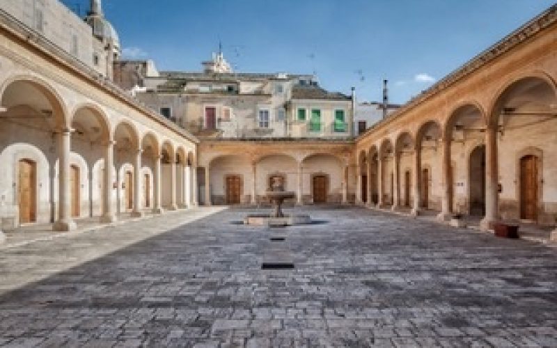 A Comiso, la prima fermata della Stazione Poesia