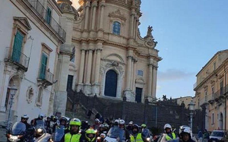 Anche col freddo, le moto sono state benedette!