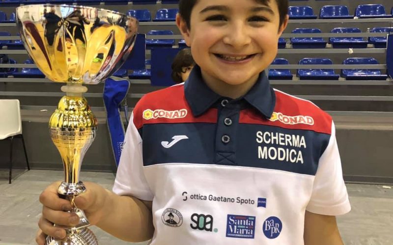 Edoardo Aprile primo classificato fioretto alla seconda prova del campionato interregionale