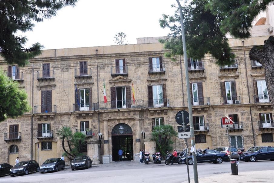 Il Commissario di Stato boccia la Finanziaria di Crocetta. Tutti i commenti