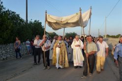 La processione con il Santissimo domani a Modica in contrada Pozzo Cassero per la festa del Sacro Cuore