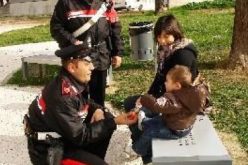 Per due giorni di seguito abbandona il figlio di 9 anni da solo alla Fam, denunciato un ragusano 50enne