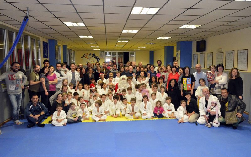 Allievi e genitori tutti sul tatami, speciale allenamento di fine anno alla Basaki di Ragusa sotto il segno del judo