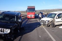 Scontro sul ponte che collega Ragusa con Modica tra una Jeep e una Fiat Doblò, feriti un modicano e un ragusano