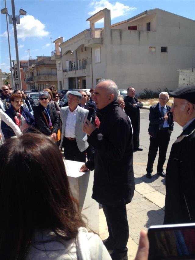 Il vescovo Staglianò ha fatto visita ai genitori del piccolo Giovanni, il bimbo di Ispica che ha chiesto che dopo la morte i suoi risparmi servissero per potenziare il reparto dell’ospedale di Modica che ha cercato di curarlo