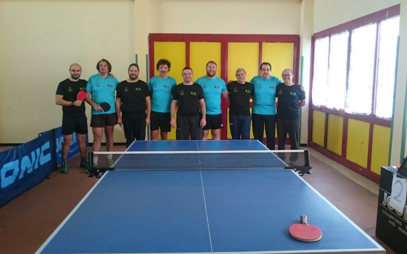 TENNISTAVOLO: “LE MASSERIE-DIMENSIONE CORPO RAGUSA” VINCE IL DERBY CON IL MODICA E BALZA IN VETTA ALLA CLASSIFICA