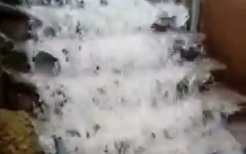 Chiaramonte: piove e si formano le cascate in via Gulfi. VIDEO