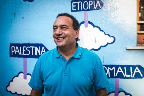 Scicli si divide sulla cittadinanza a Mimmo Lucano ed è polemica
