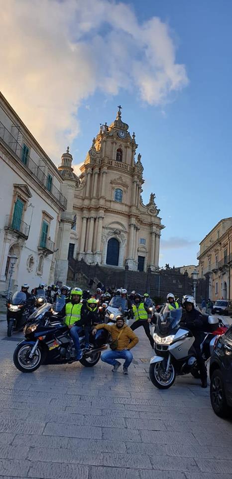 Anche col freddo, le moto sono state benedette!