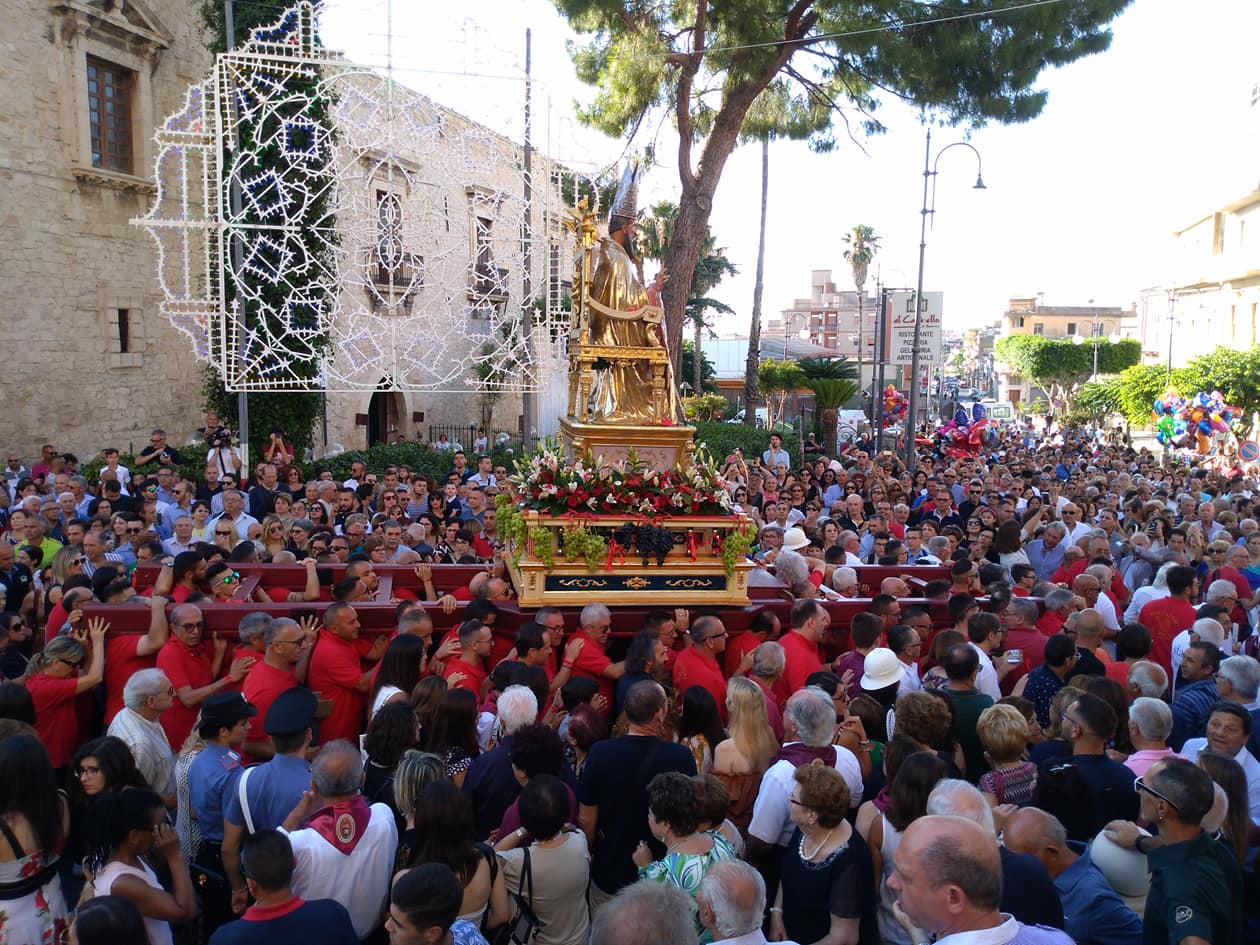 A Comiso si festeggia San Biagio: domani, tradizionale benedizione della gola