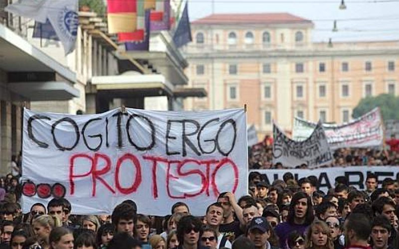 Contro il nuovo esame di stato, la protesta degli studenti anche a Ragusa