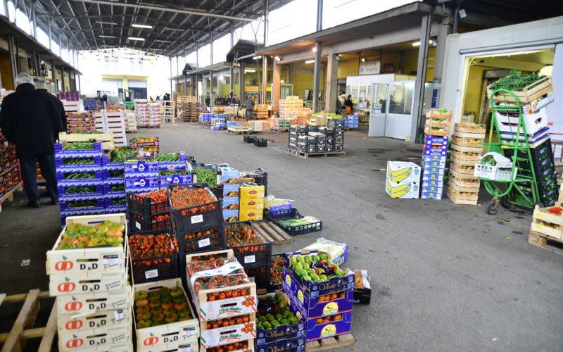 Vittoria: bando per l’assegnazione di 74 box al mercato ortofrutticolo