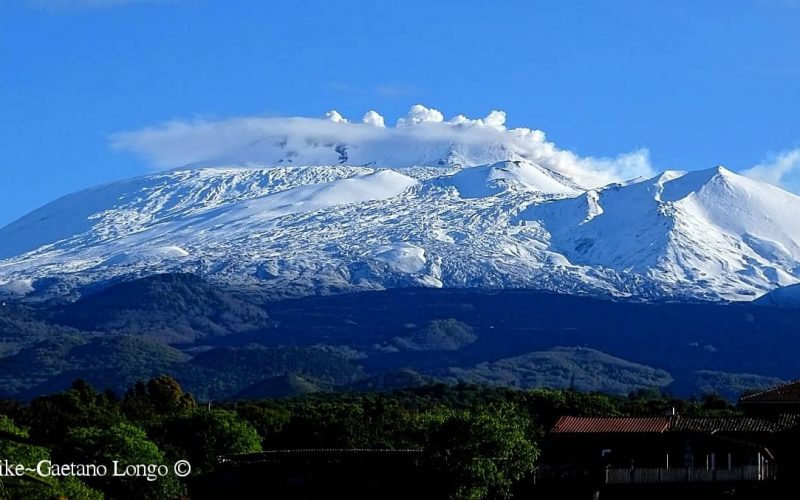 In Sicilia è “maggembre”: e la neve sull’Etna a maggio non si vedeva da 50 anni