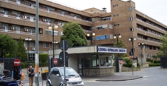 Siracusa: cade intonaco dal soffitto dell’ospedale, feriti due pazienti