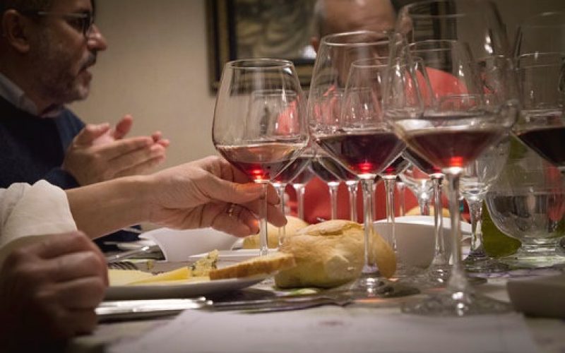 In un palazzo Liberty di Vittoria tornano le Conviviali vino e cibo