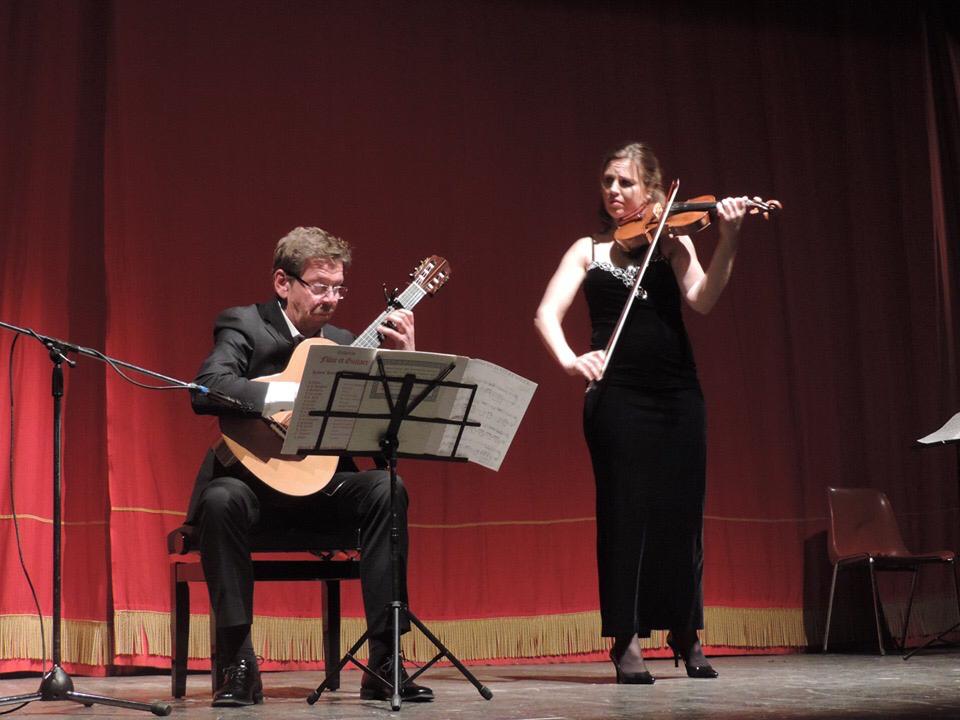 Il duo A Corda al Teatro Don Bosco di Ragusa