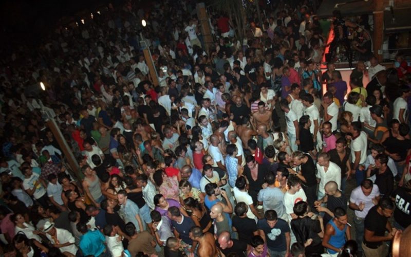 A Marina di Ragusa, “movida” fino alle tre del mattino il venerdì e il sabato