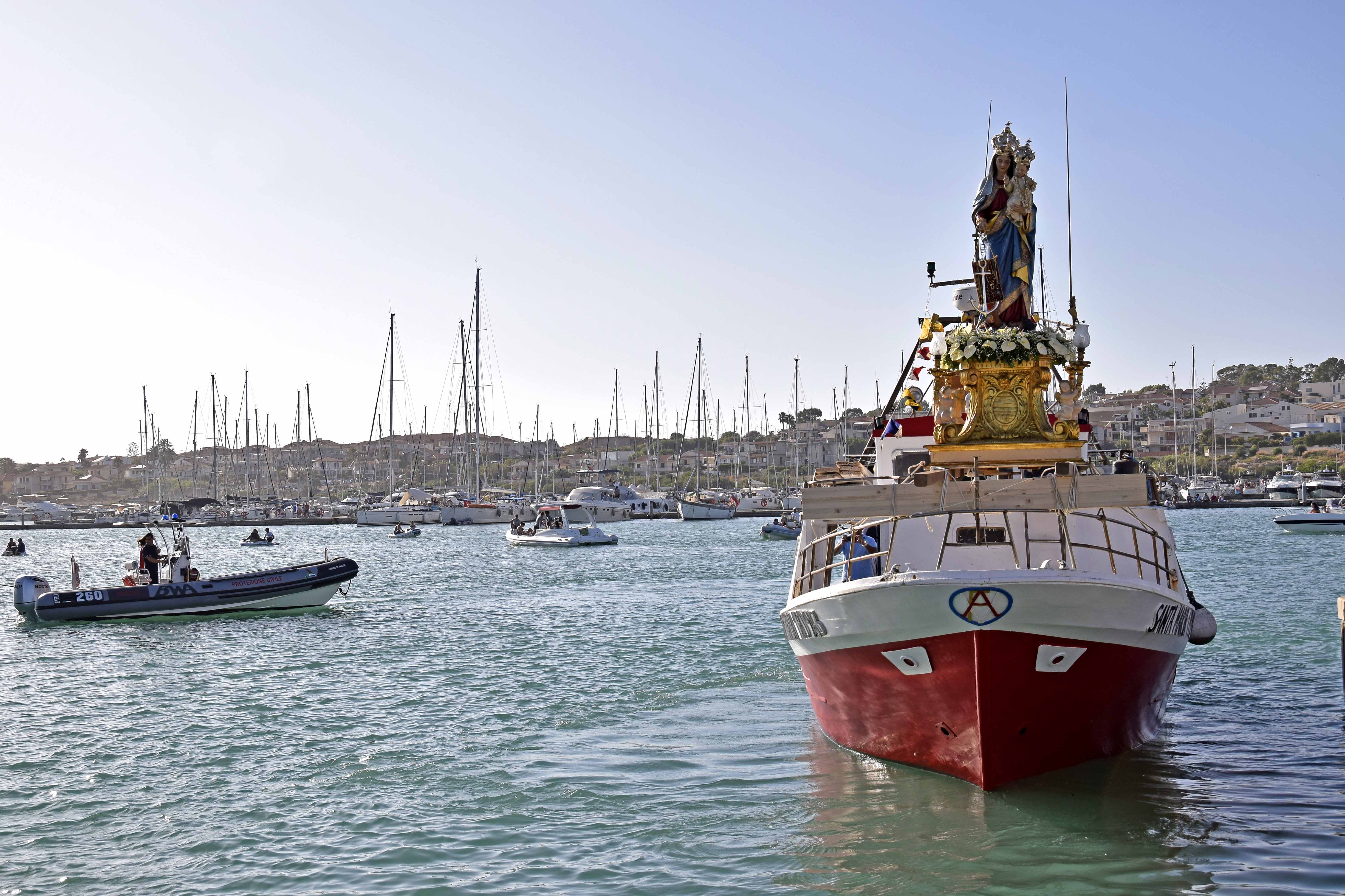A Marina di Ragusa, la Madonna sull’acqua. Festa di Santa Maria di Portosalvo
