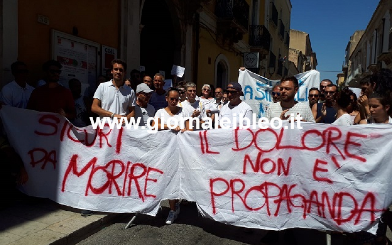 Salvini a Vittoria, qualche contestazione: “Il dolore non è propaganda”