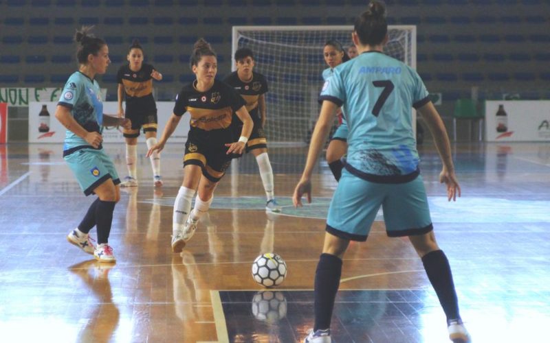 Calcio a 5 femminile, la Virtus sconfitta in casa da Montesilvano