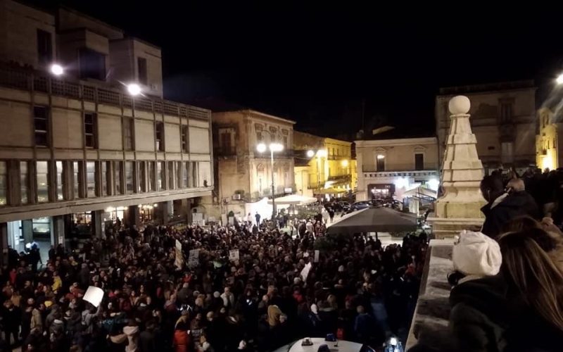 Le Sardine conquistano Ragusa