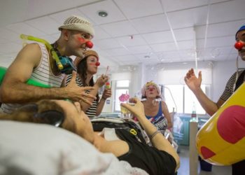 “Piccolo pigiama”: un carnevale speciale all’ospedale di Ragusa