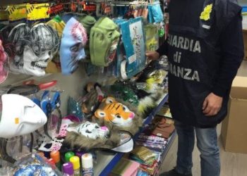 Scicli: 130 mila articoli carnevaleschi non sicuri sequestrati dalla GdF