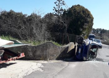 Cappotta con la Smart, ferita una giovane ragazza a Modica