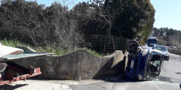 Cappotta con la Smart, ferita una giovane ragazza a Modica