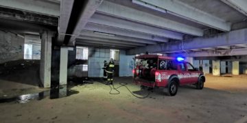 Modica: tentano di appiccare un incendio all’interno del parcheggio di viale Medaglie D’Oro, intervenuti i pompieri