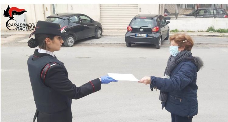 Quattro vittoriesi sorpresi a fare surf. Denunciati