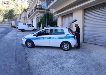 Modica: giovani si danno alla fuga appena vista la polizia locale, erano in giro senza motivo