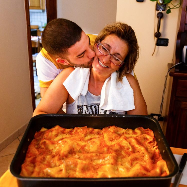 Rientro in Sicilia; “Cara mamma…” la lettera del giovane regista siciliano rimasto a Milano