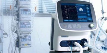 Donati al Maggiore di Modica due ventilatori polmonari: il regalo di una coppia del novarese