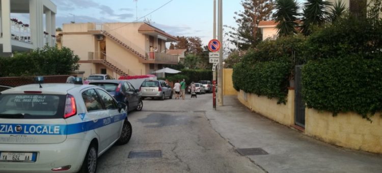 Coronavirus: da contrada Margi in centro per mangiare un panino. Denunciato modicano