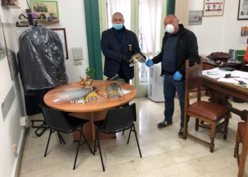 Venti visiere protettive donate alla polizia locale di Modica