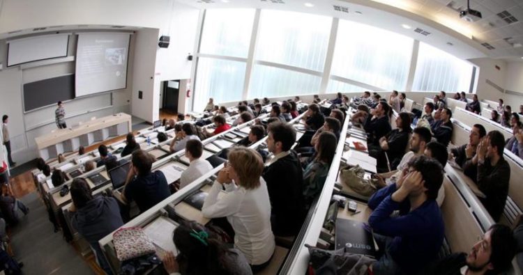 Pubblicato un bando per contributo agli studenti universitari siciliani fuori sede