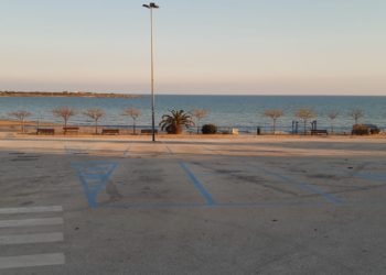 I modicani sono rimasti a casa. Pochissime le persone in giro