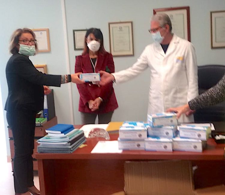 2500 mascherine sono state consegnate stamani agli ospedali di Ragusa