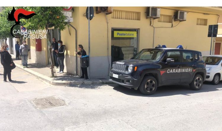 Carabinieri e poste italiane: consegnate pensioni a Scoglitti e a Marina di Ragusa